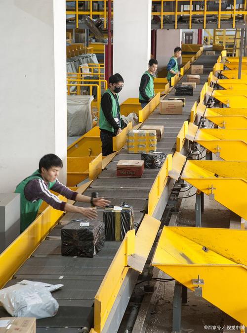Kahaya staff handling warehouse order preparation